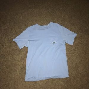 vineyard vines t shirt